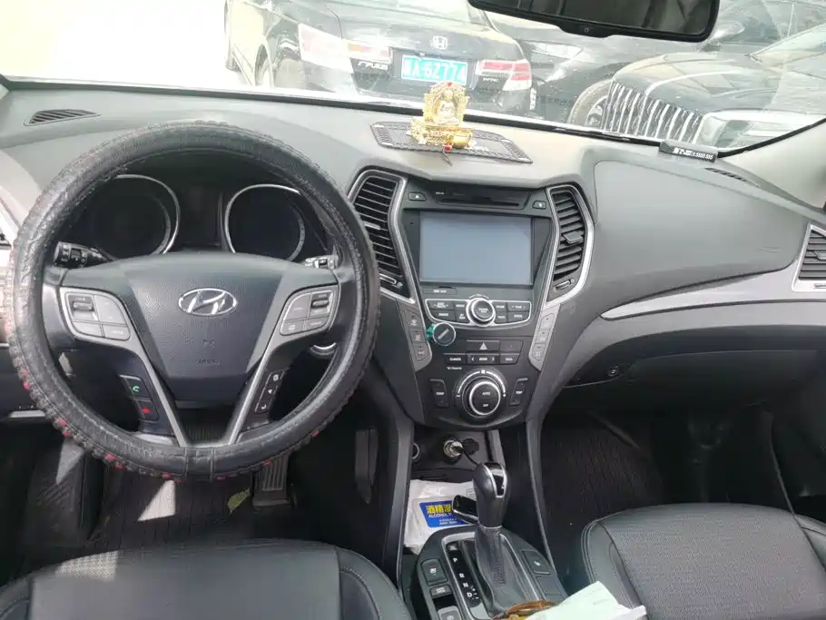 Hyundai Santa Fe 2014 — фото 12