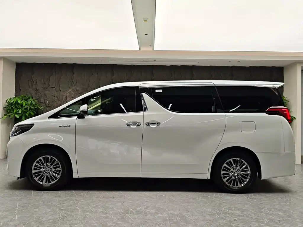 Toyota Alphard 2021 — фото 3