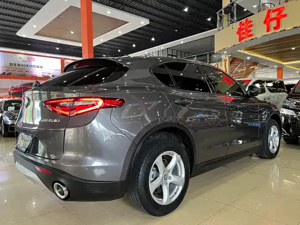 Alfa Romeo Stelvio 2019