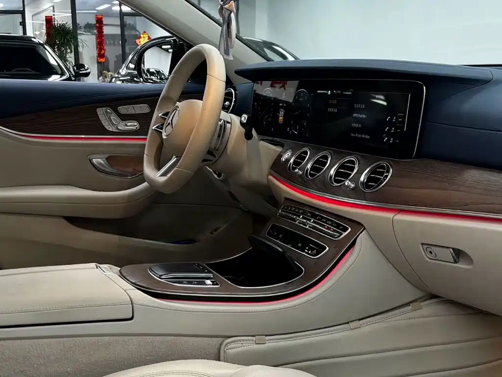 Mercedes-Benz E-Class 2021 — фото 8