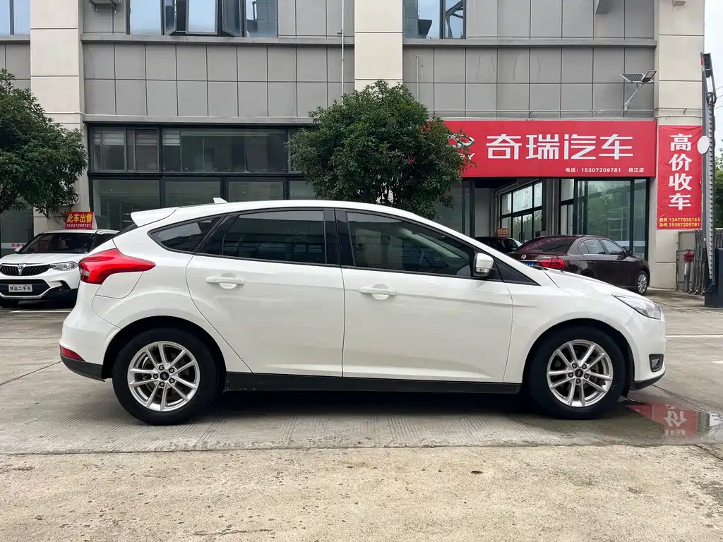 Ford Focus 2017 — фото 4