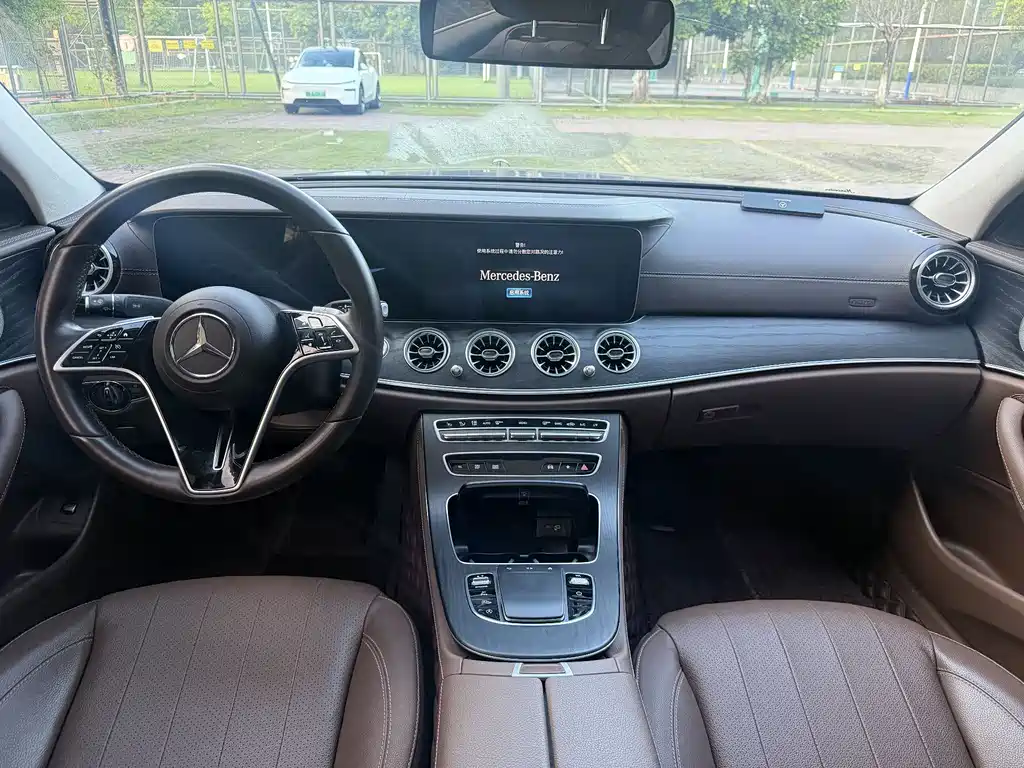 Mercedes-Benz E-Class 2023