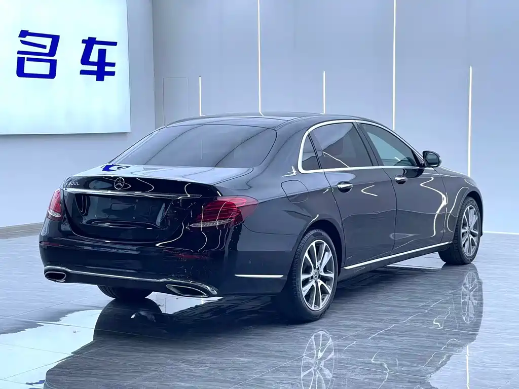 Mercedes-Benz E-Class 2019 — фото 13