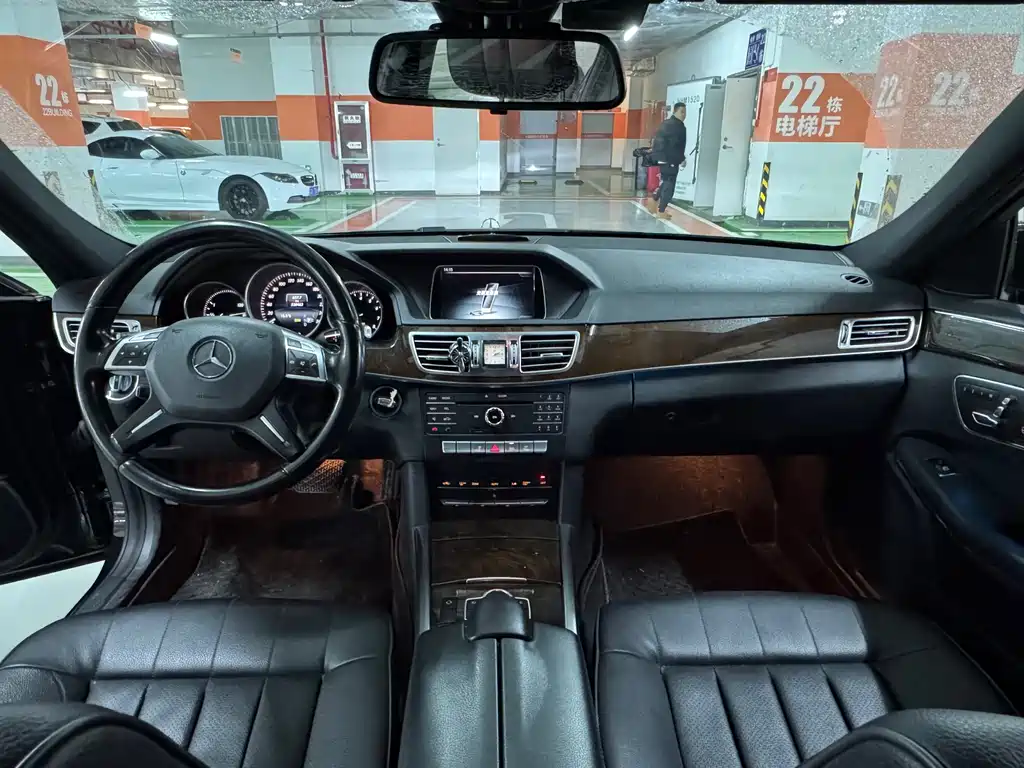 Mercedes-Benz E-Class 2015 — фото 9