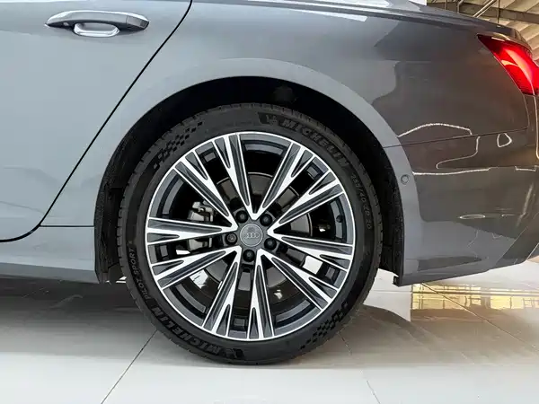 Audi A6L 2021