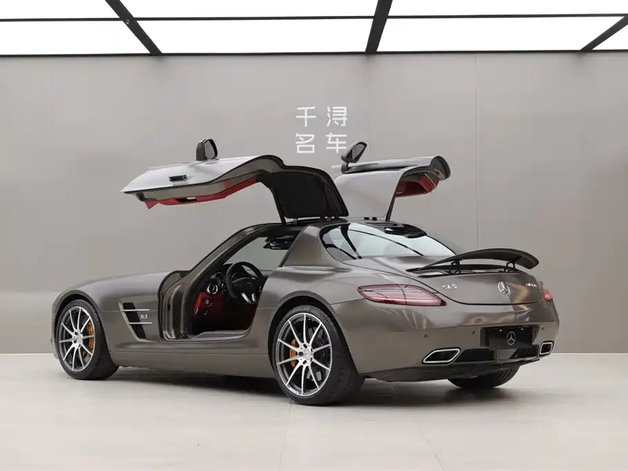 Mercedes-Benz SLS AMG 2012 — фото 15