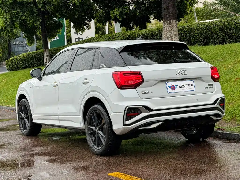 Audi Q2L 2022 — фото 4