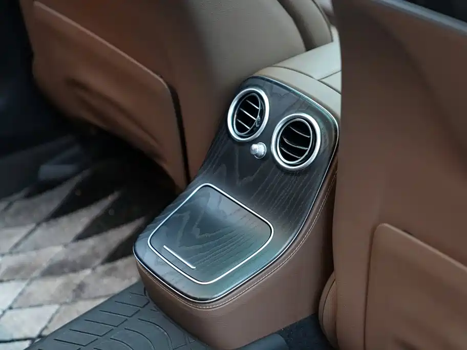 Mercedes-Benz E-Class 2022 — фото 15
