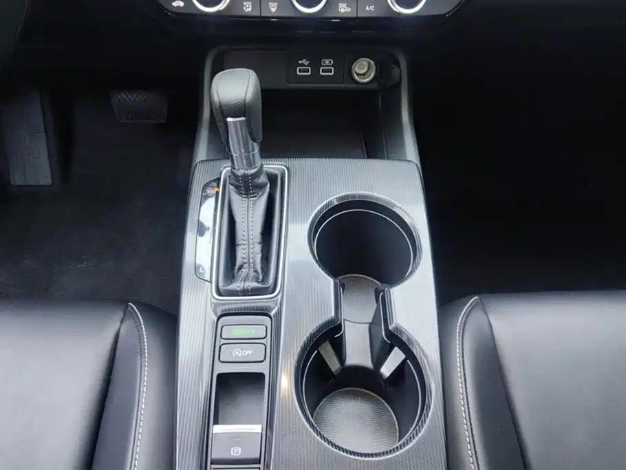 Honda Civic 2024 — фото 16