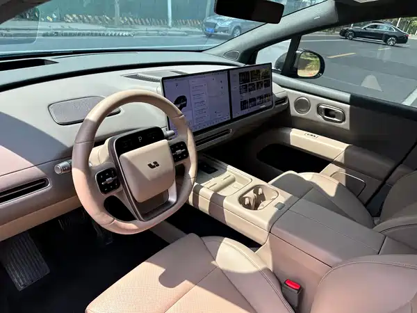 Li Auto i6 2025