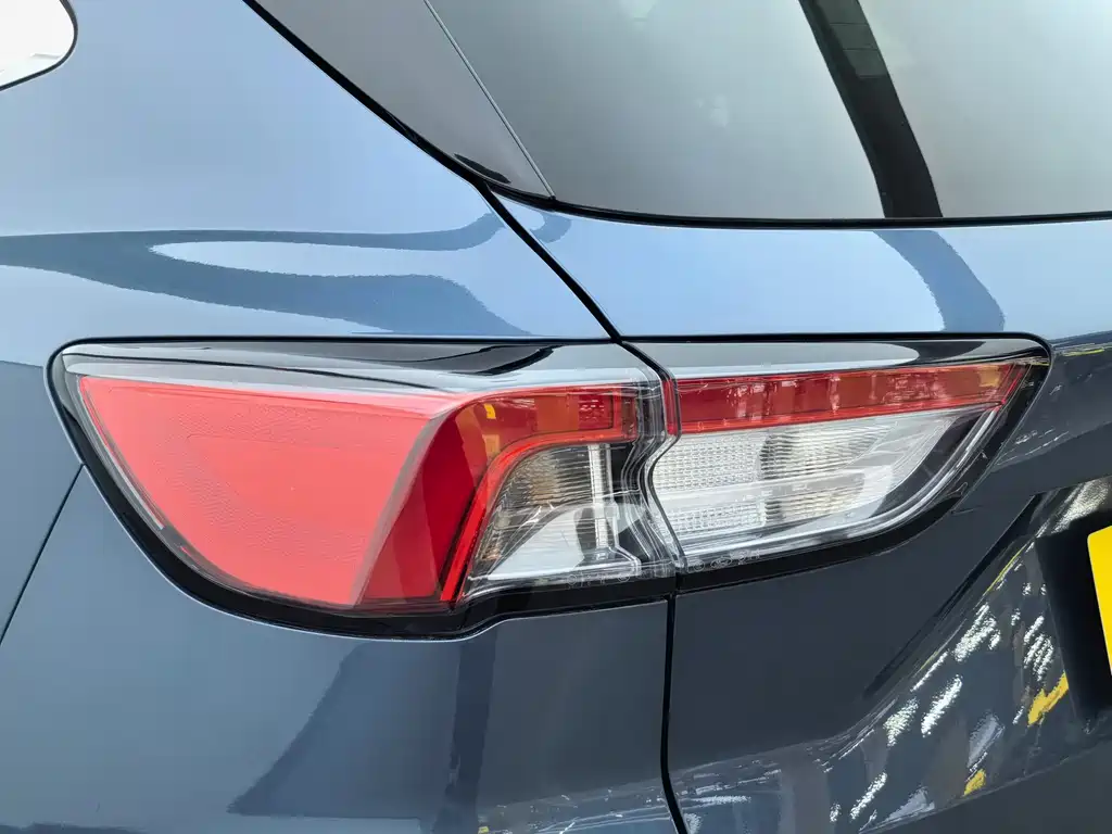 Ford Edge 2023 — фото 12