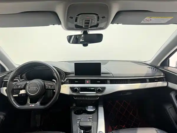 Audi A4L 2019