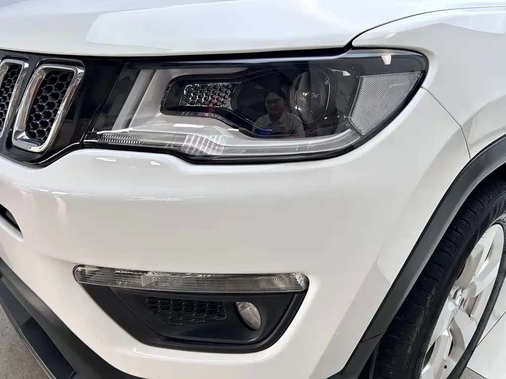 Jeep Compass 2021 — фото 28