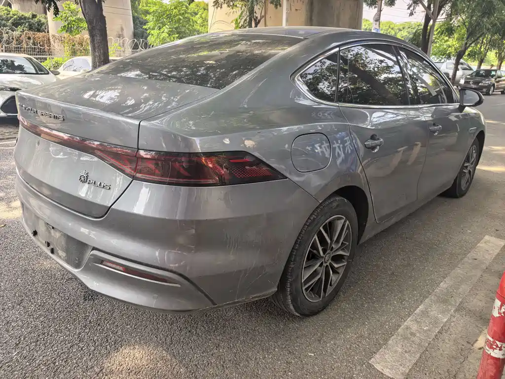 BYD Qin PLUS 2022 — фото 9