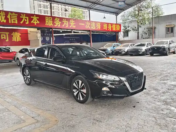 Nissan Teana 2023