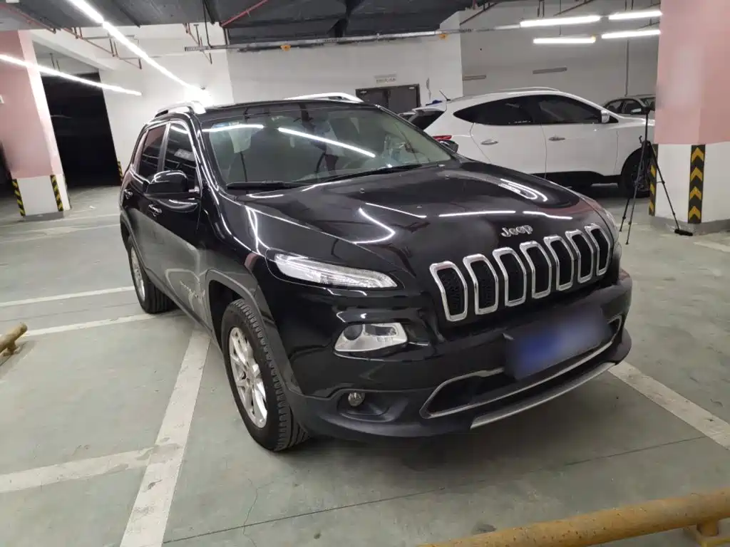 Jeep Cherokee 2016 — фото 20