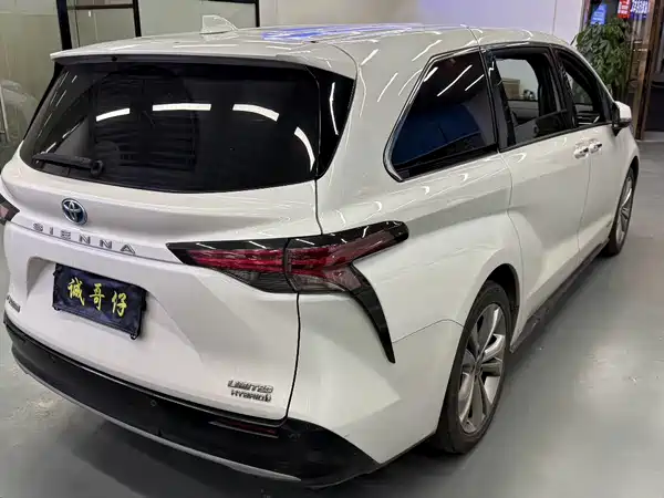 Toyota Sienna 2023