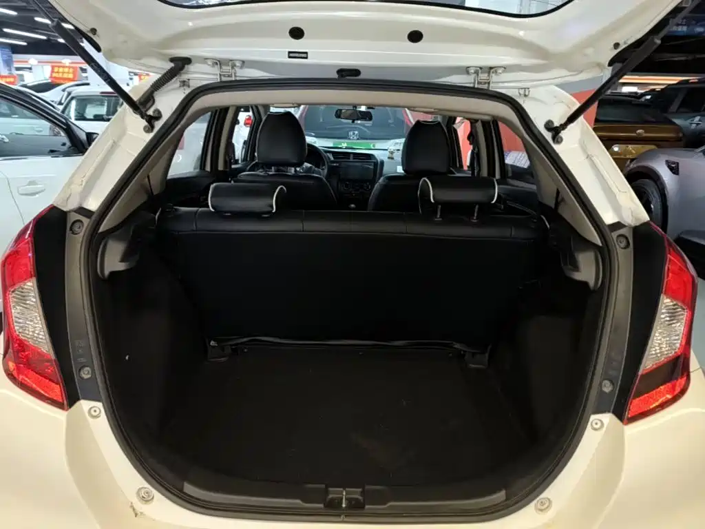 Honda Fit 2018 — фото 19
