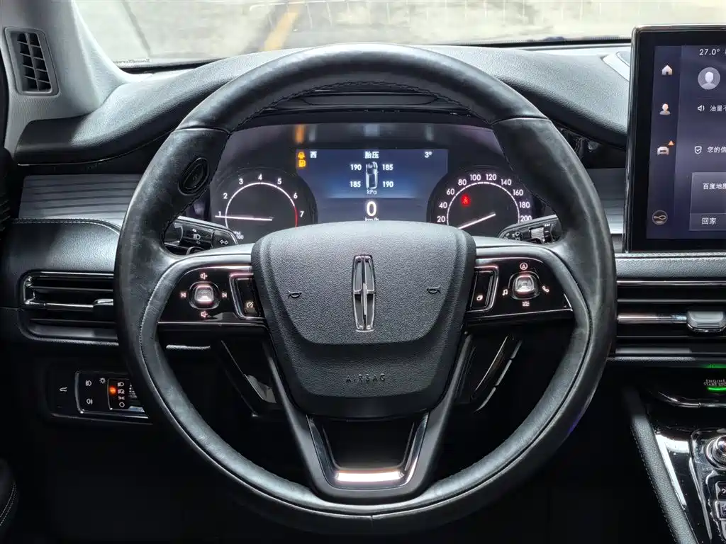 Lincoln Corsair 2020 — фото 12