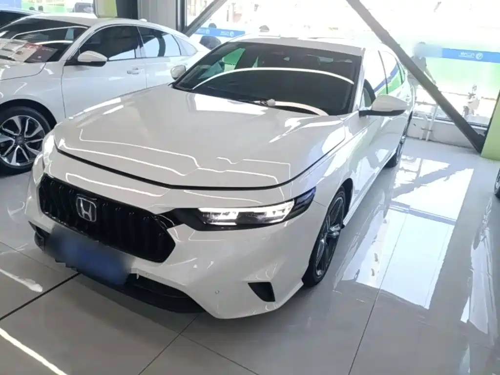 Honda Inspire 2023 — фото 1