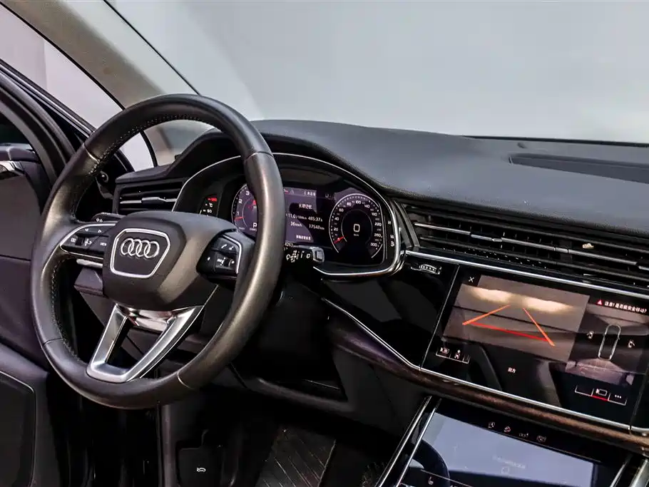 Audi Q7 2020 — фото 22