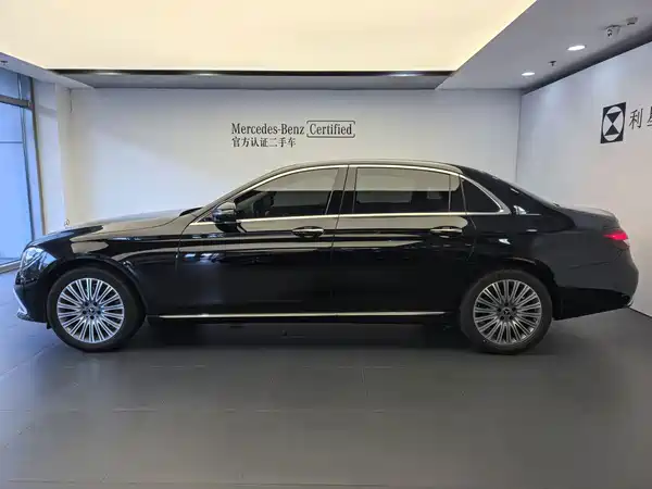 Mercedes-Benz E-Class 2022