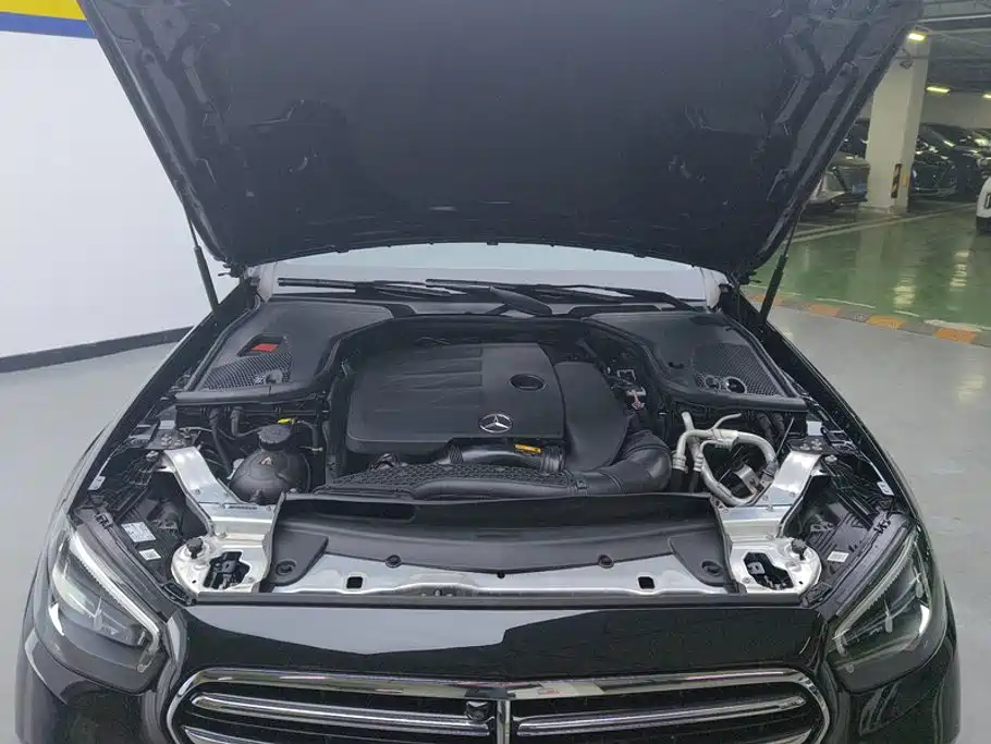 Mercedes-Benz E-Class 2022 — фото 10