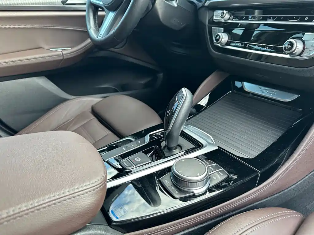 BMW X4 2021 — фото 19