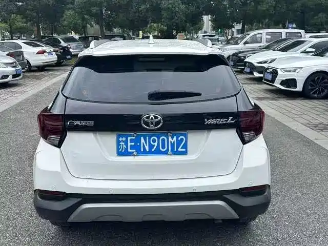 Toyota Yaris L 2022