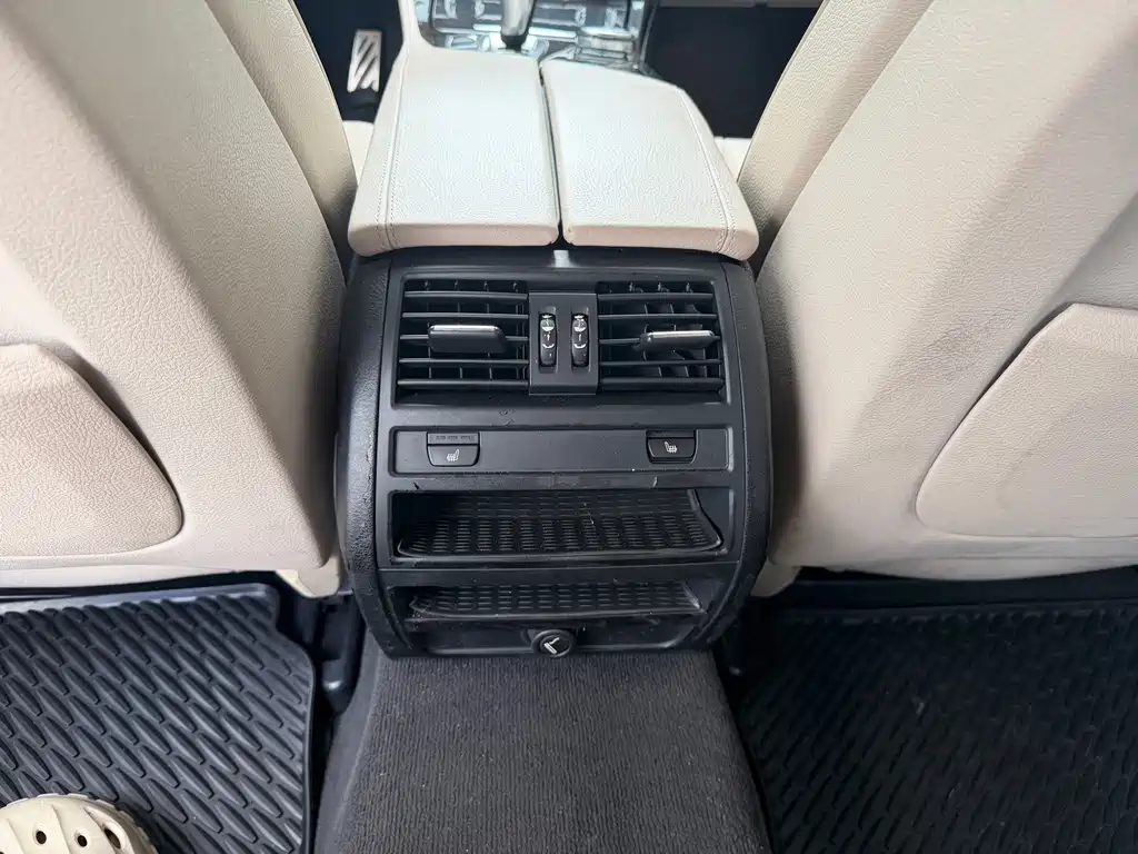 BMW 5 Series 2013 — фото 13