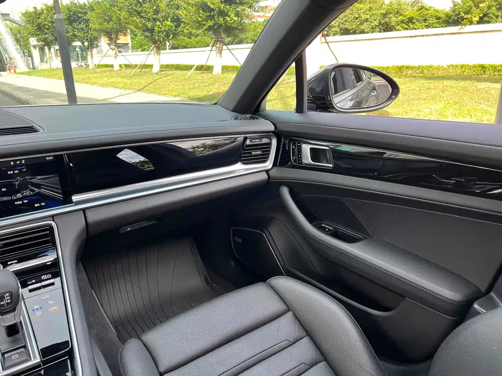 Porsche Panamera 2018 — фото 48