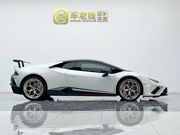 Lamborghini Huracan 2022