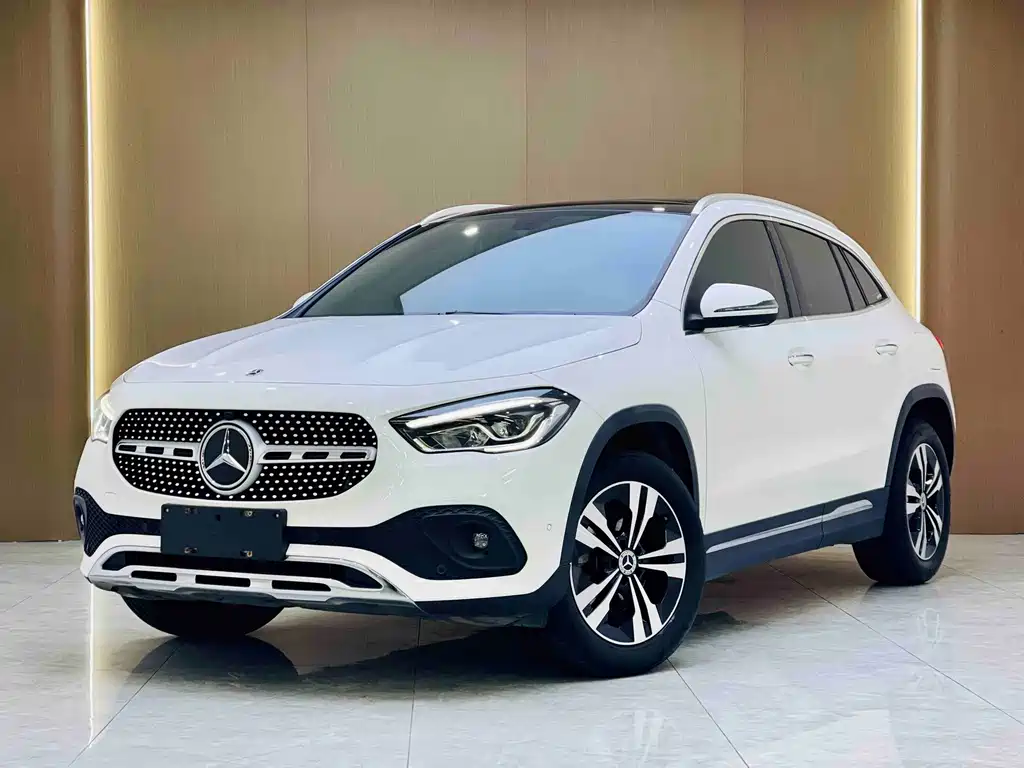 Mercedes-Benz GLA 2021 — фото 1