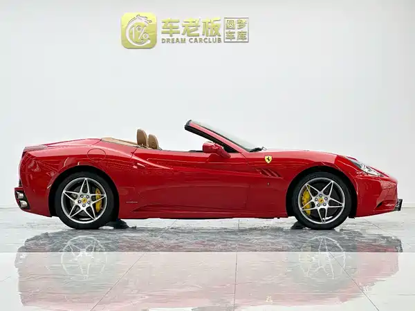 Ferrari California T 2012