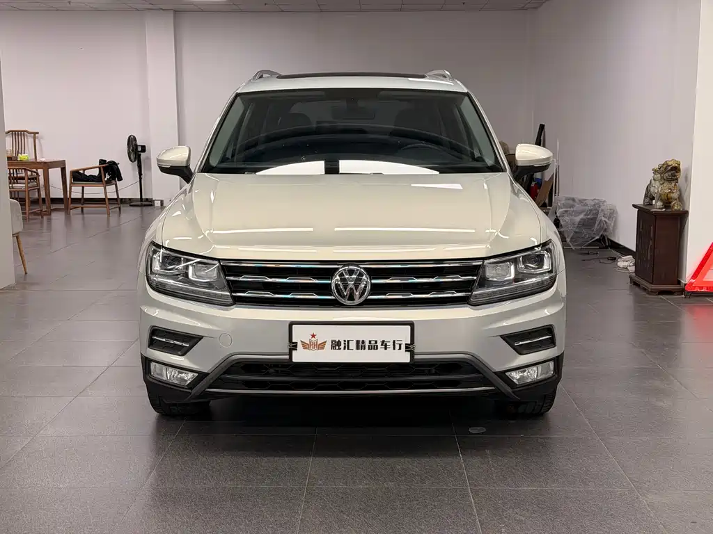 Volkswagen Tiguan L 2018 — фото 2