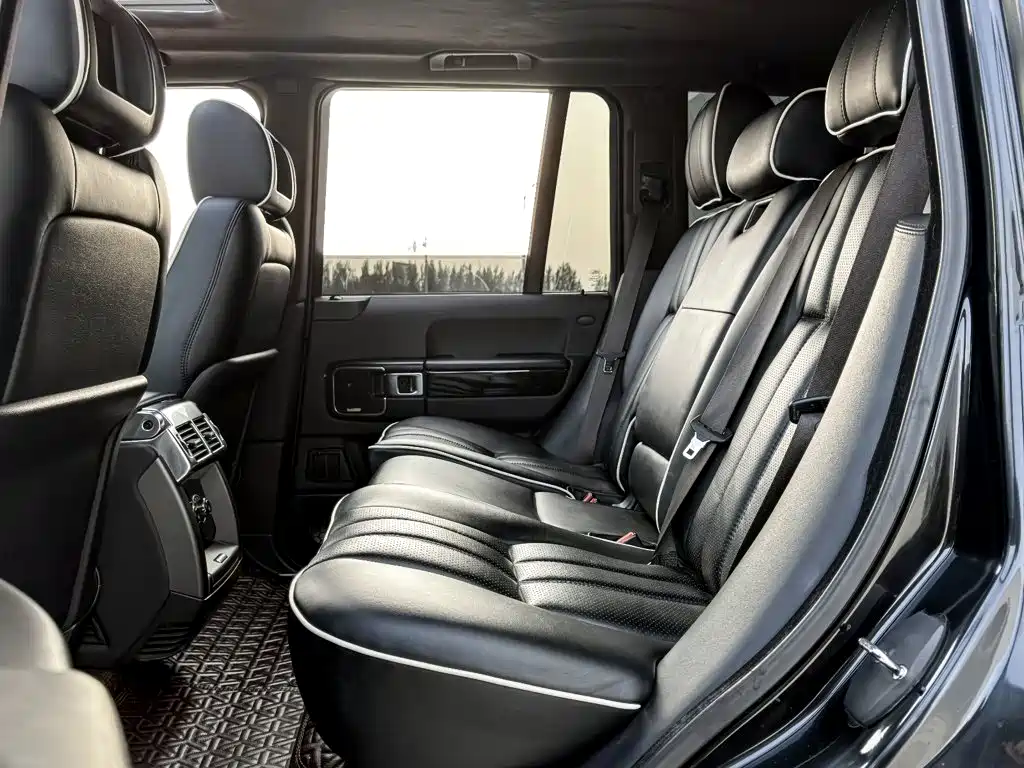 Land Rover Range Rover 2010 — фото 18