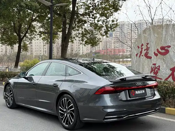 Audi A7 2024