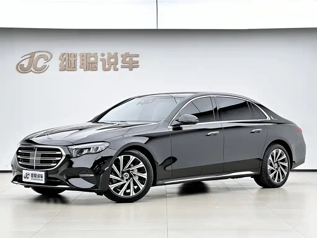 Mercedes-Benz E-Class 2025 — фото 1