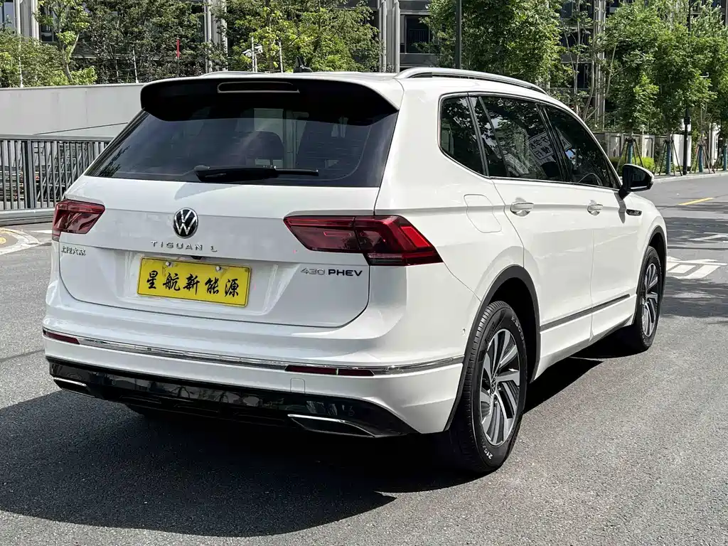 Volkswagen Tiguan L Plug-In Hybrid 2021 — фото 4