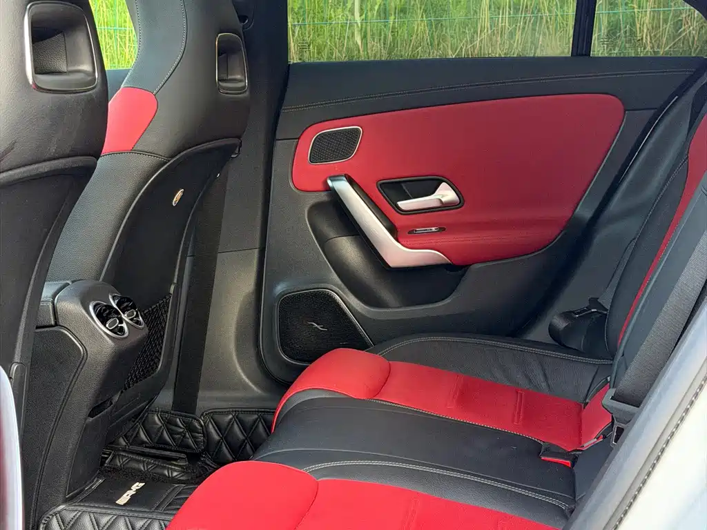 Mercedes-Benz Mercedes CLA AMG 2020 — фото 10