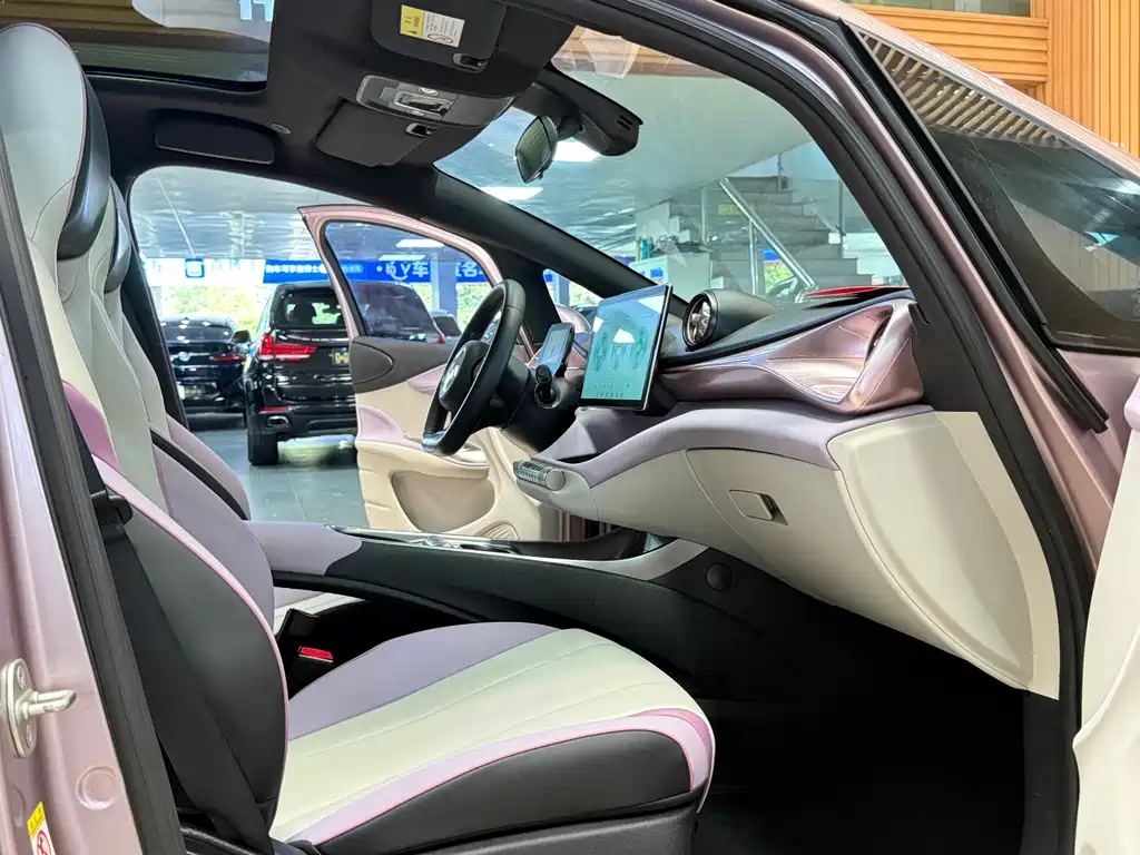 BYD Dolphin 2022 — фото 20