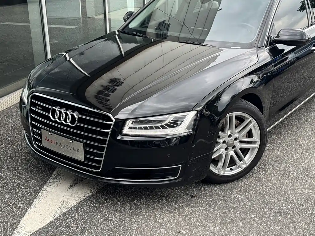 Audi A8 2016 — фото 16
