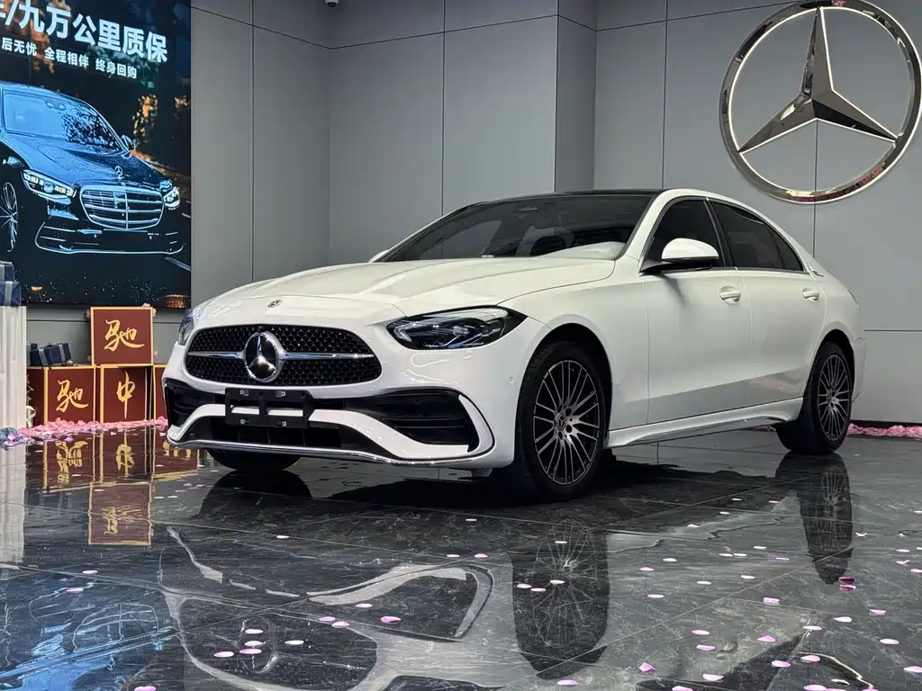 Mercedes-Benz C-Class 2025