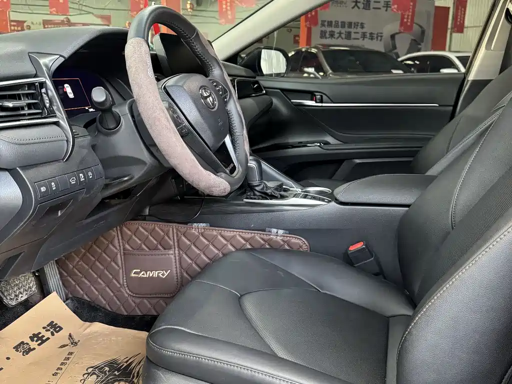 Toyota Camry 2022 — фото 10