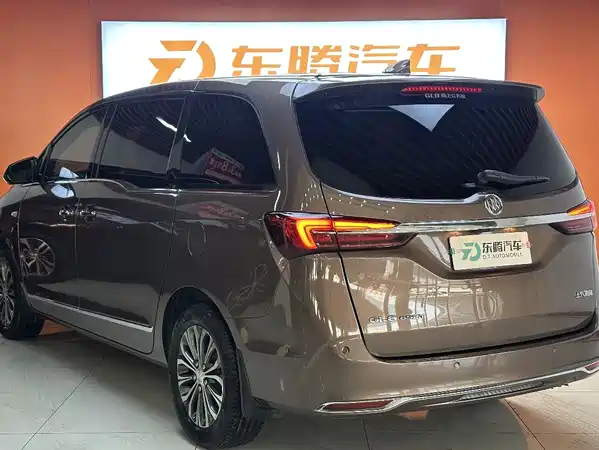 Buick GL8 2021