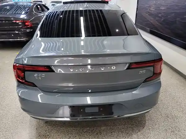 Volvo S90 2022