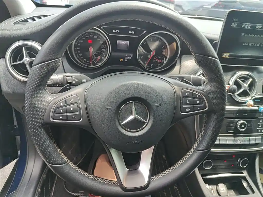 Mercedes-Benz GLA 2018 — фото 11
