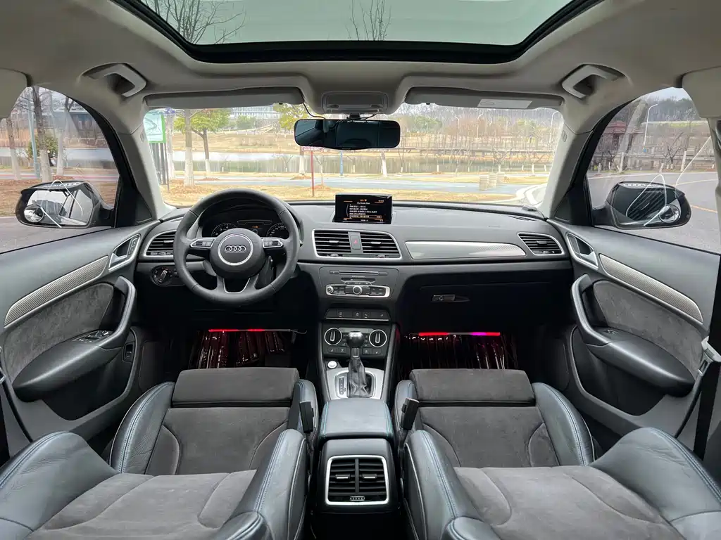 Audi Q3 2018 — фото 16