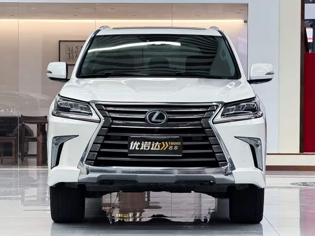 Lexus LX 2019 — фото 2