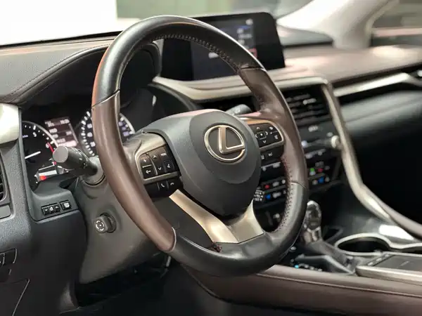 Lexus RX 2020